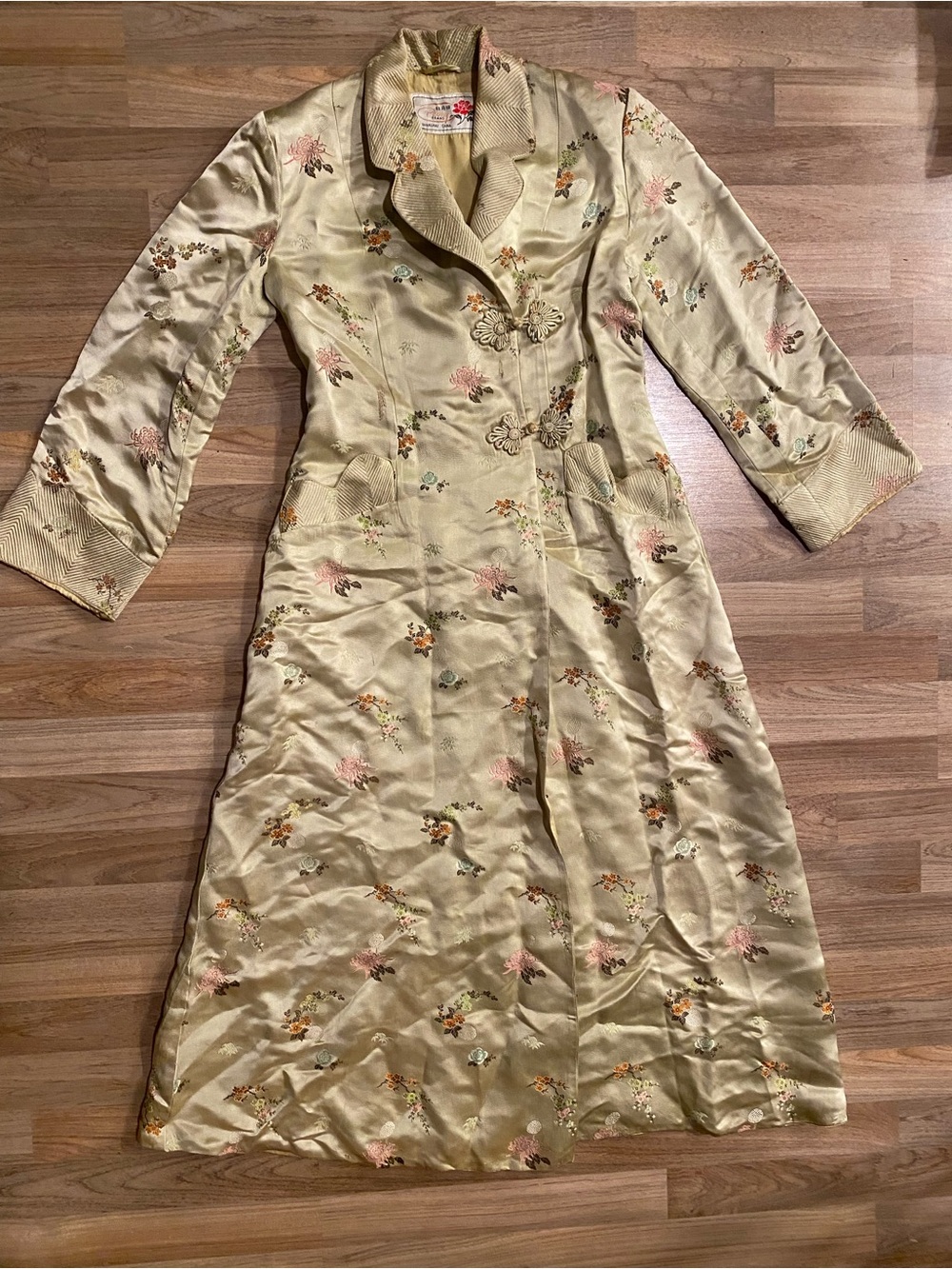 Vintage Silk Brocade Mandarin Collar Dress Coat in Light Gold Size 32